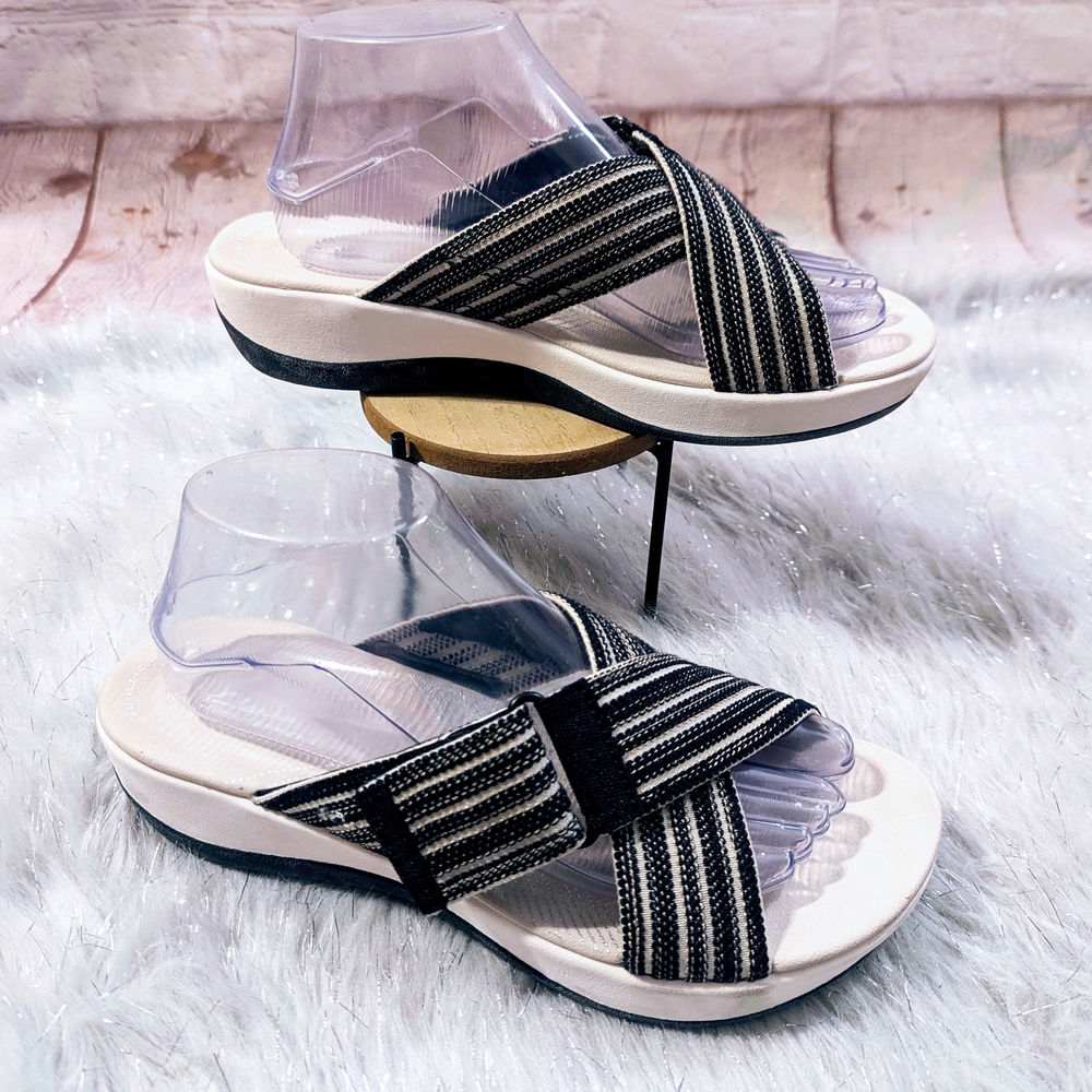 Cloudsteppers by Clarks Black and White Striped Sandals Arla Wave Size 9 - Picture 2 of 6